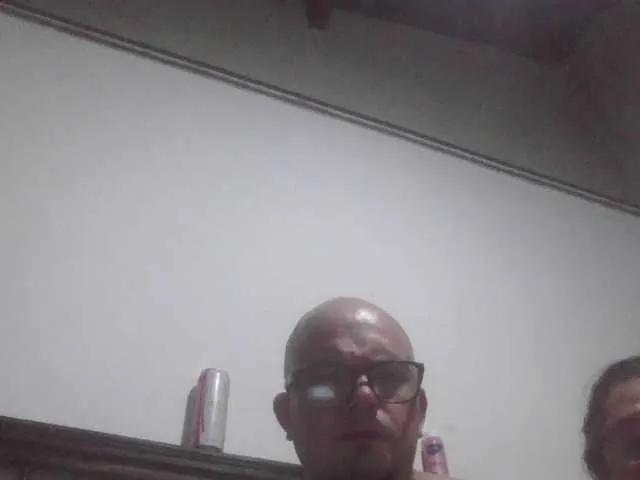 Watch cute performer Parejaerotica Parejaerotica from BongaCams