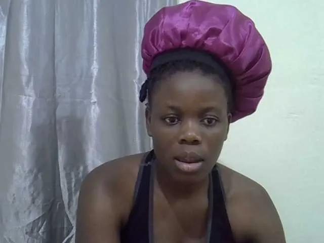 Discover Sexxiest, she wants to masturbate for you Sexxiest from BongaCams