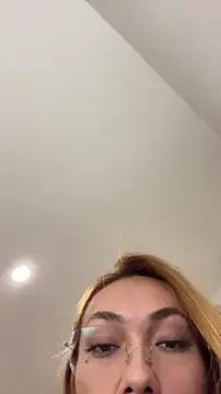 Masturbate to naked escort MichelleFerry_ MichelleFerry_ from StripChat