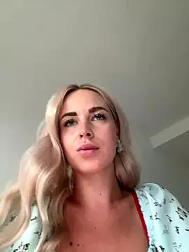 Discover Streetdoll, she wants to masturbate for you streetdoll from StripChat