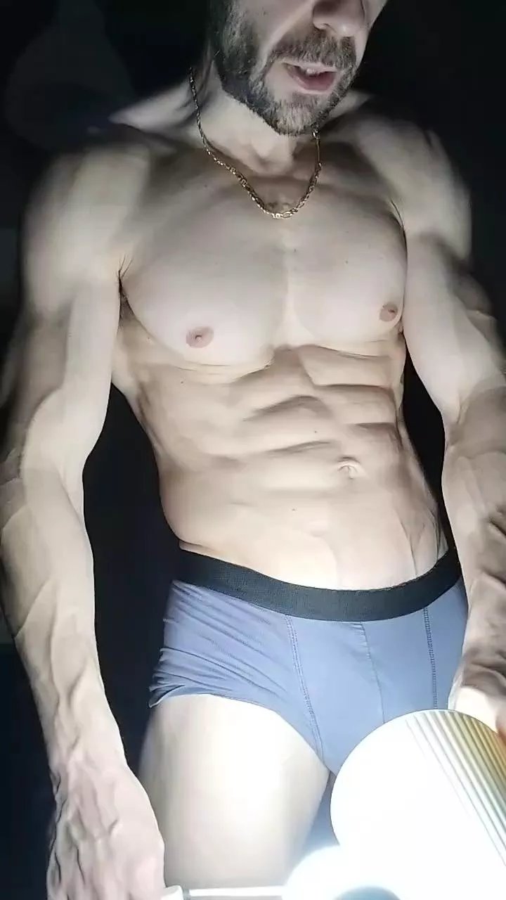 Offline alessandrospain on Cam4