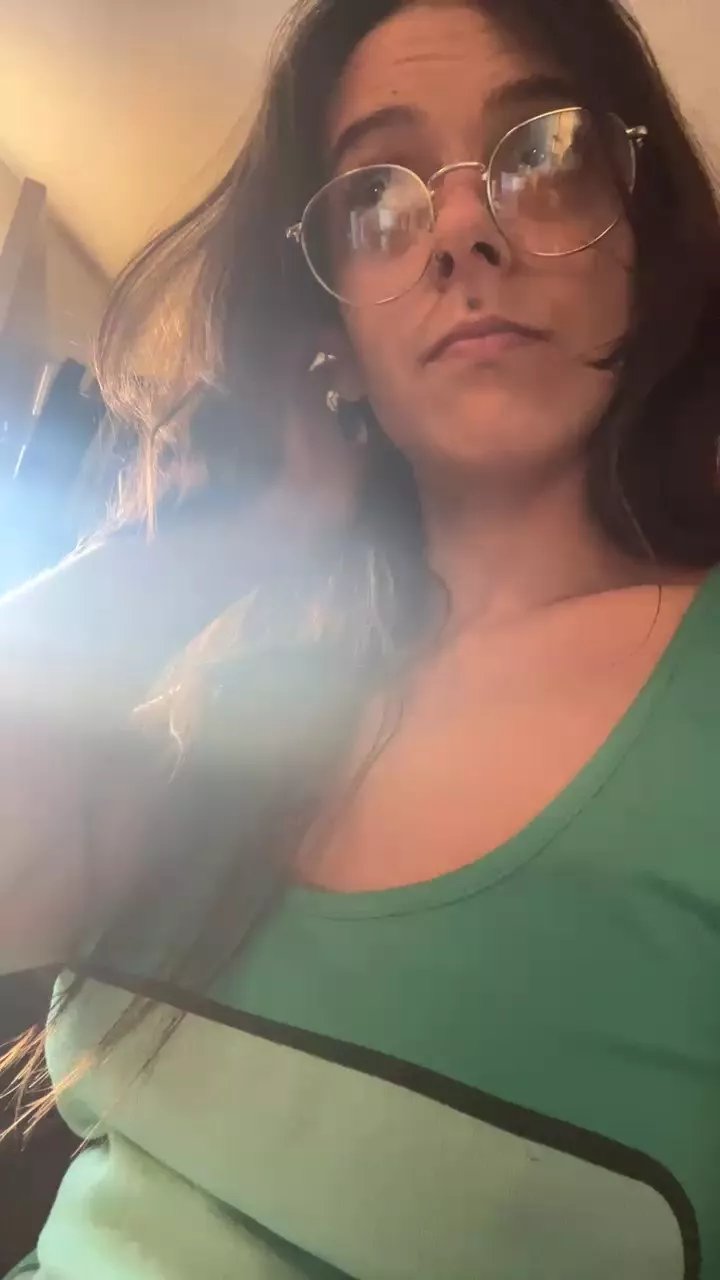 Offline alicepractice5 on Cam4