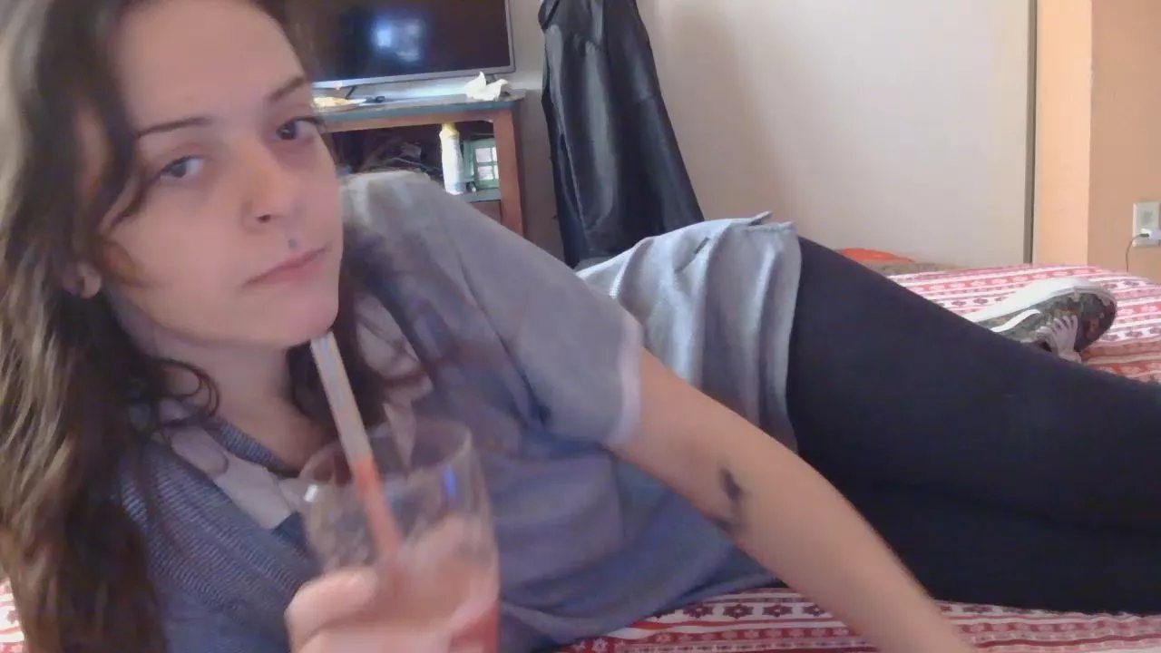 Offline alicepractice5 on Cam4