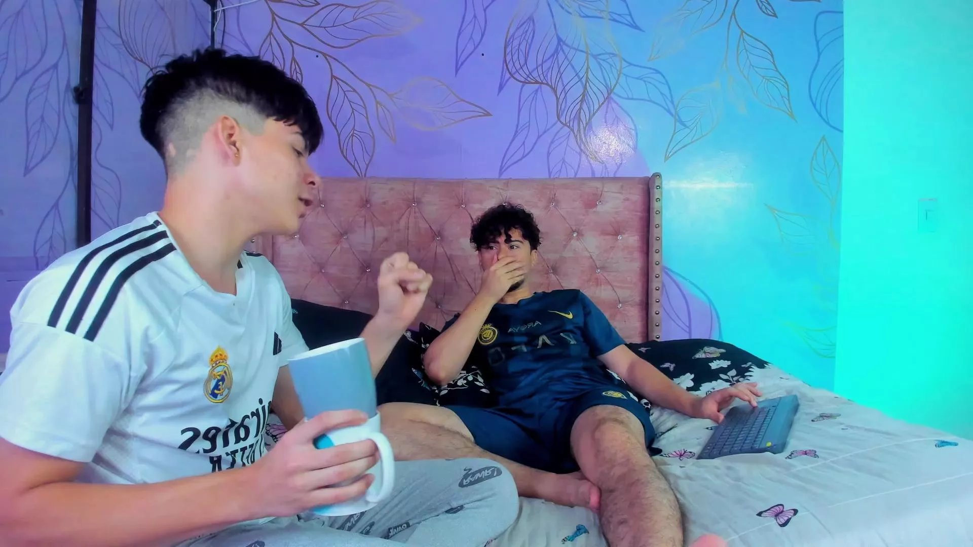 Offline Angel_boyy2 on Cam4