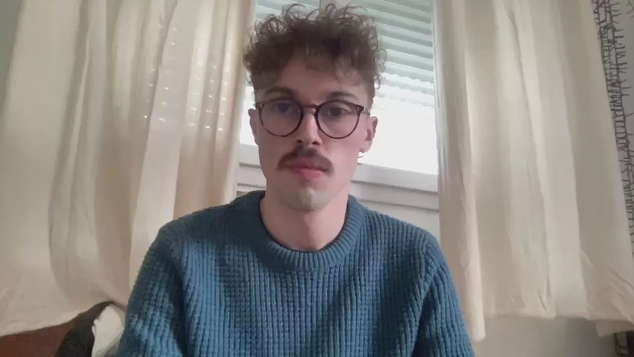 Offline antou_pv on Cam4