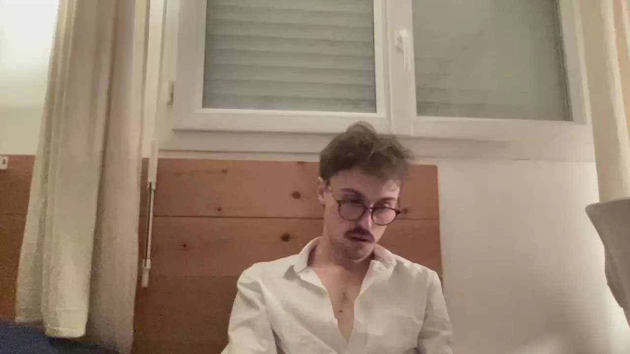 Offline antou_pv on Cam4