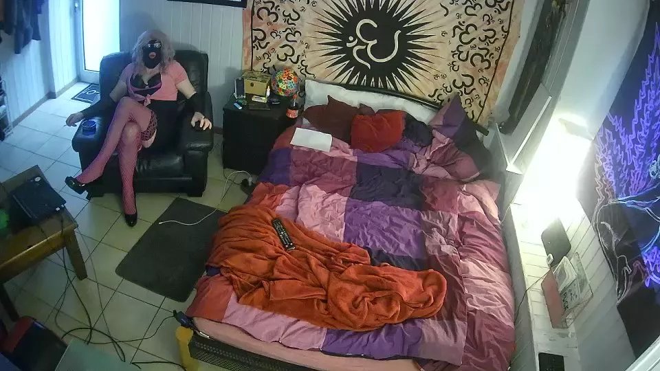 Offline cdtinahorny_xxx on Cam4