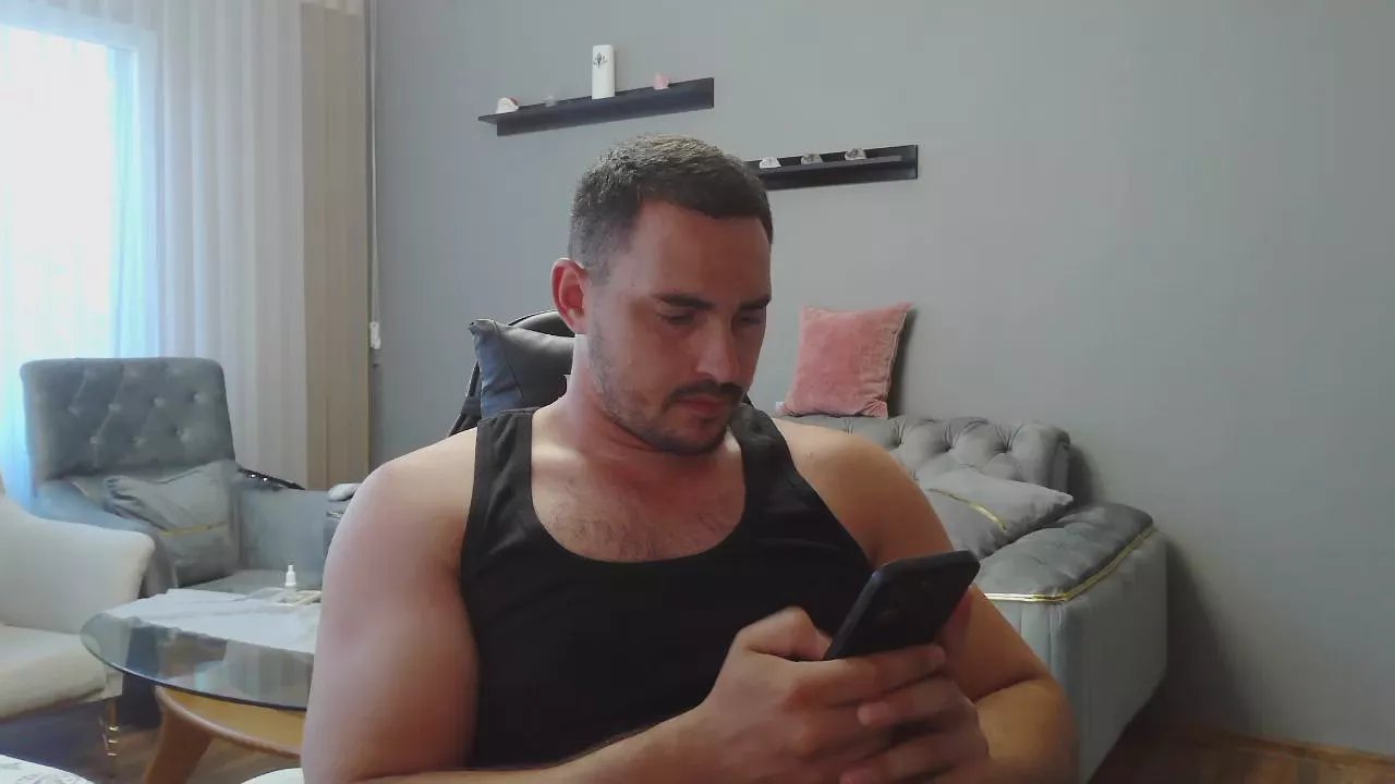 Offline djmute_33 on Cam4