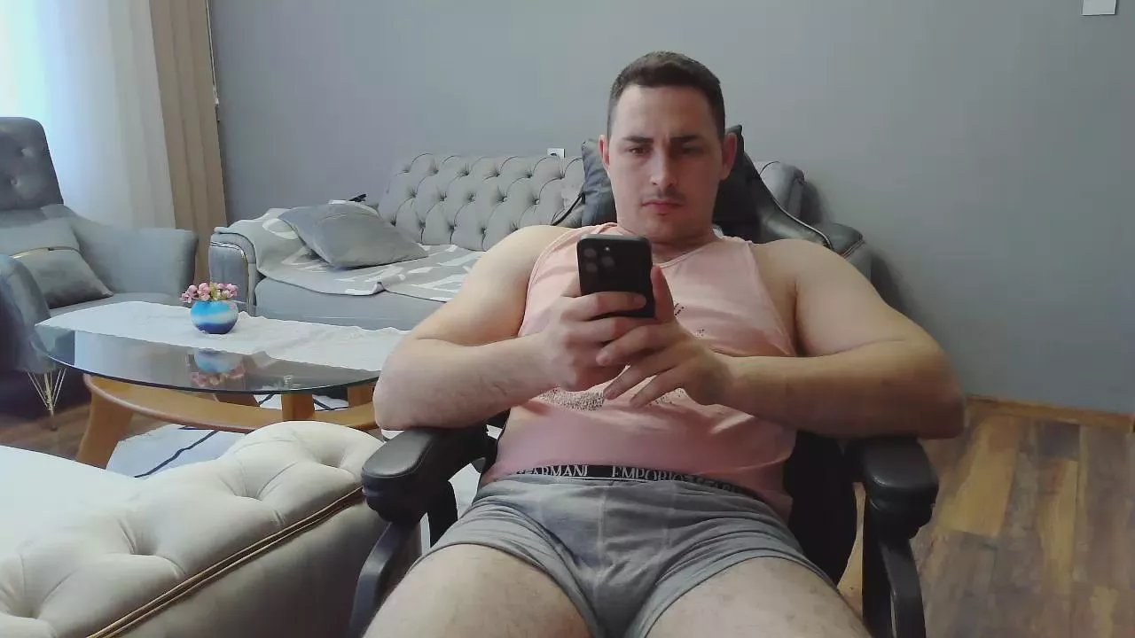 Offline djmute_33 on Cam4