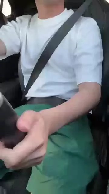 Offline jjyyov on Cam4