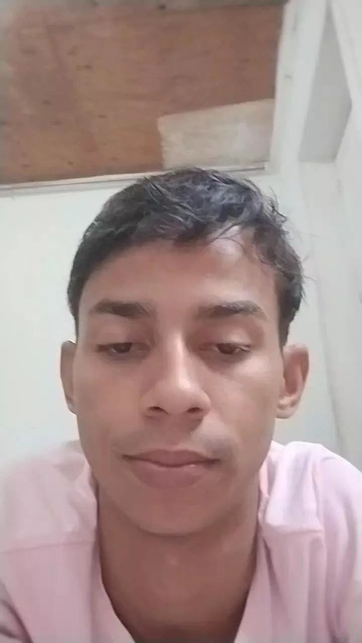 Offline Julioassis on Cam4