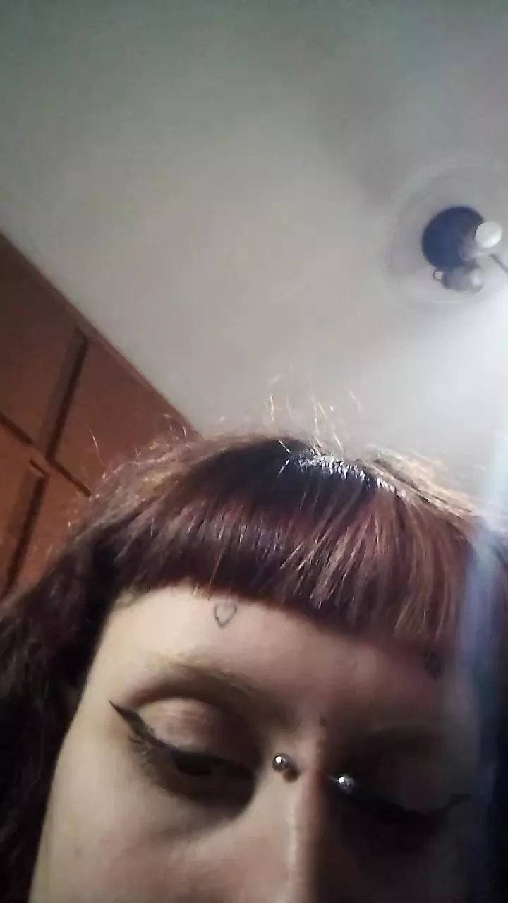 Offline kittita1 on Cam4