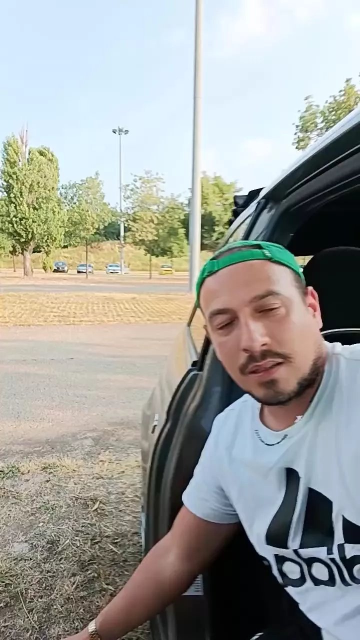 Offline Legolar on Cam4