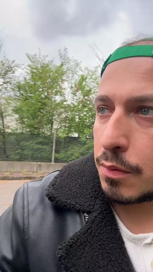 Offline Legolar on Cam4