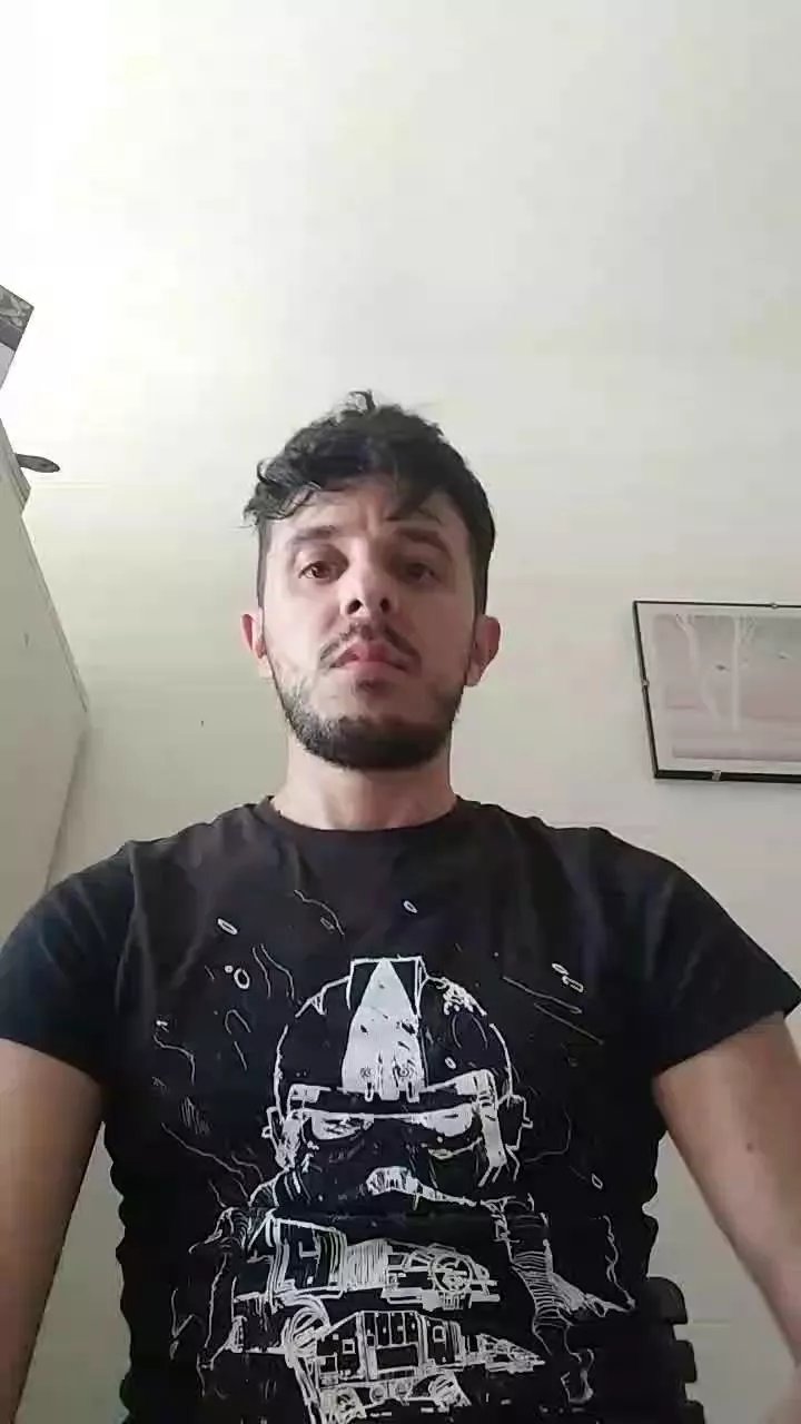 Offline Mew2pup on Cam4