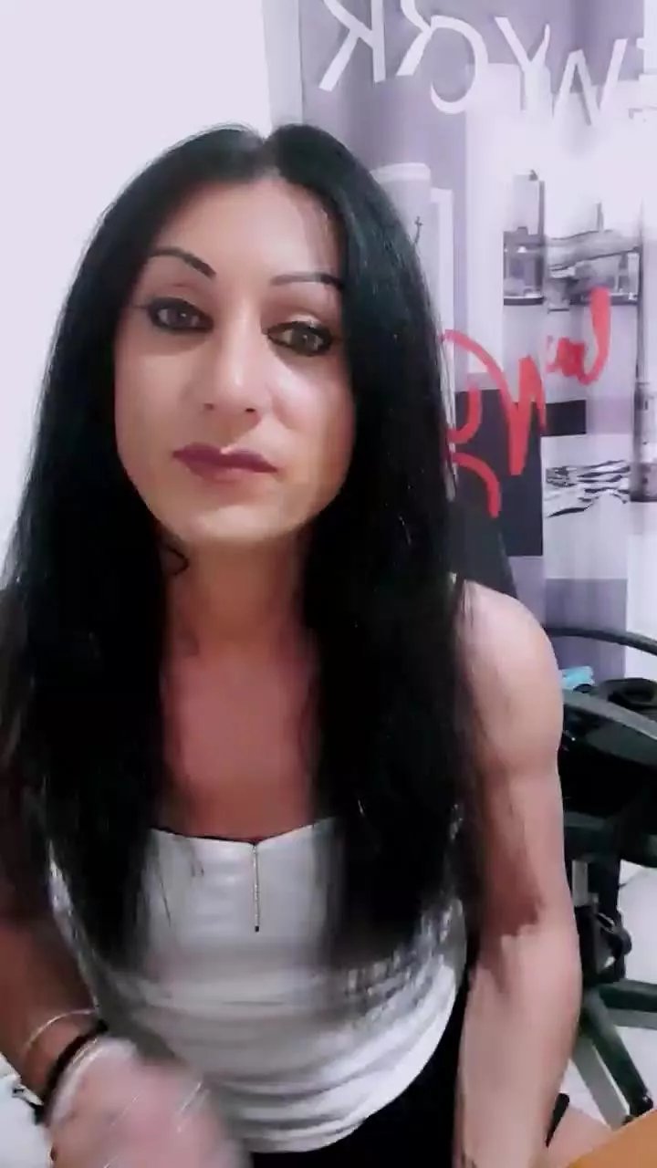 Offline MONYTRAVCD on Cam4