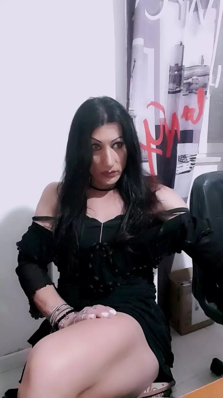 Offline MONYTRAVCD on Cam4