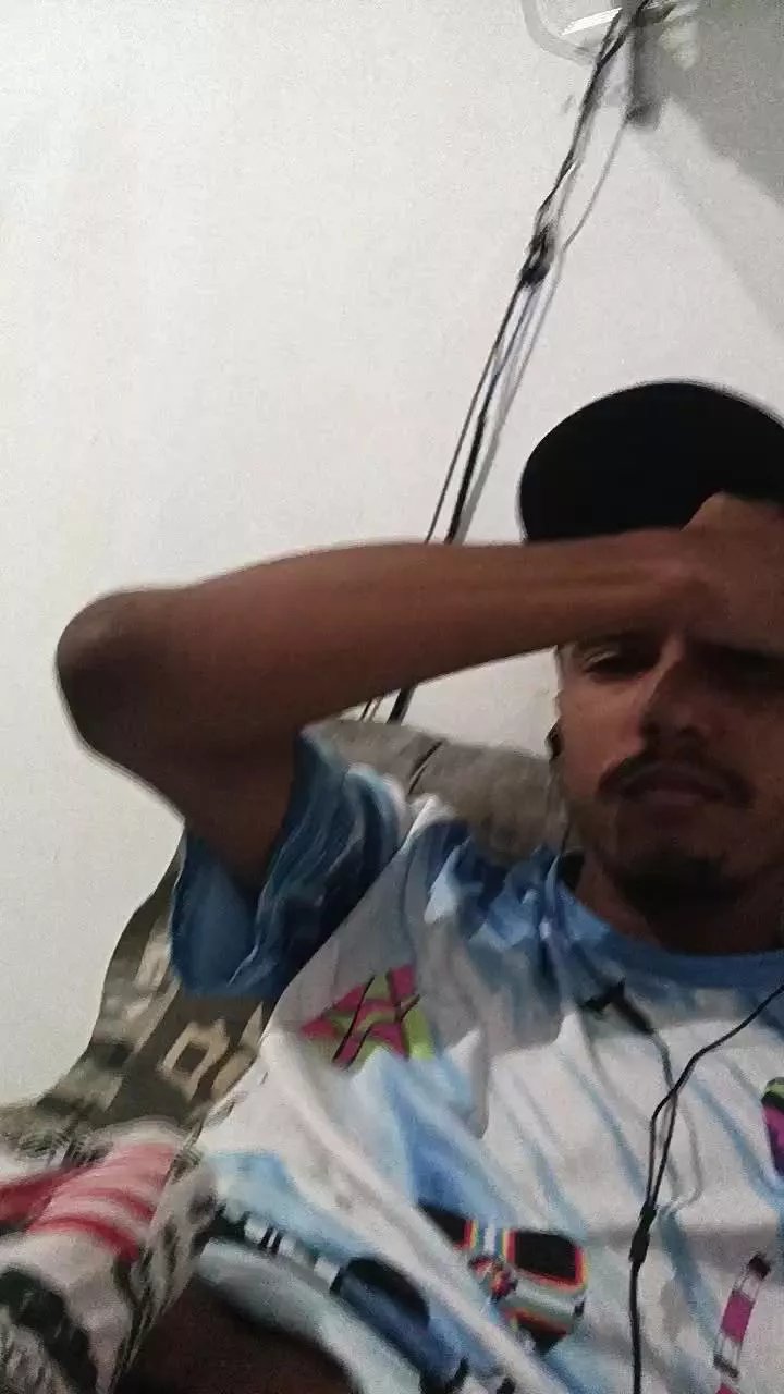 Offline Phxchp on Cam4