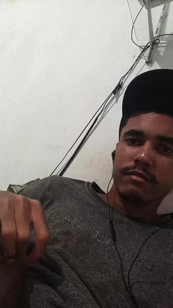 Offline Phxchp on Cam4