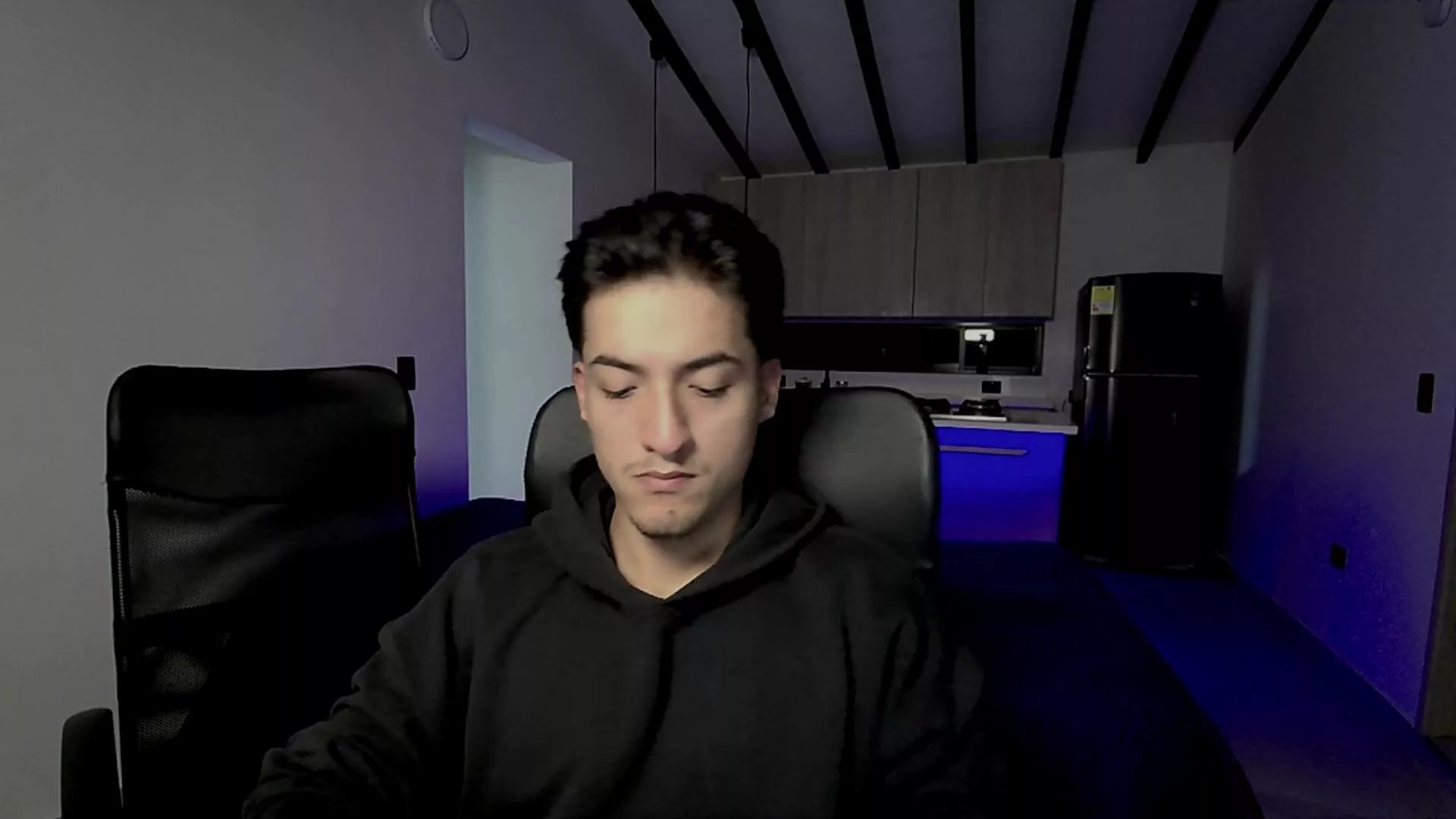 Offline RoseandViktor23 on Cam4