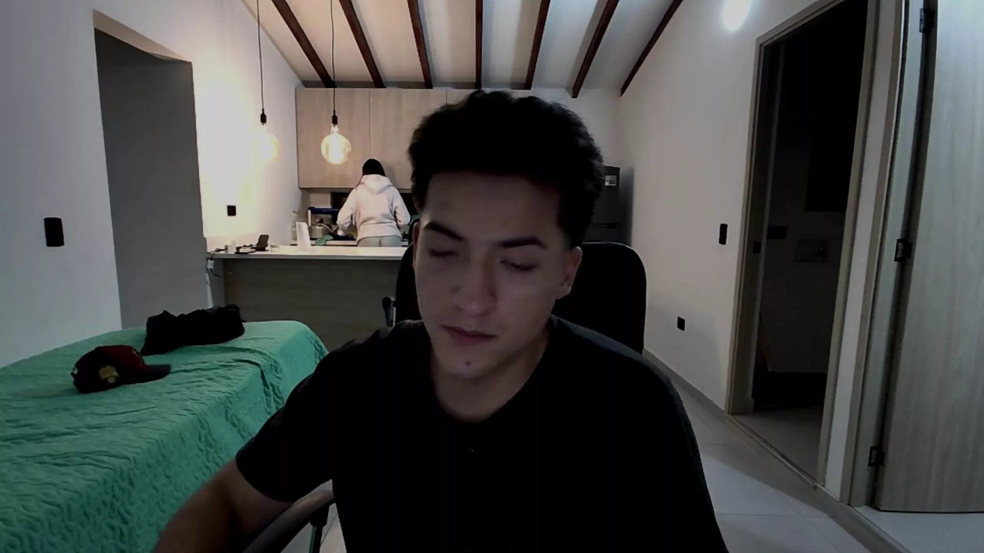 Offline RoseandViktor23 on Cam4