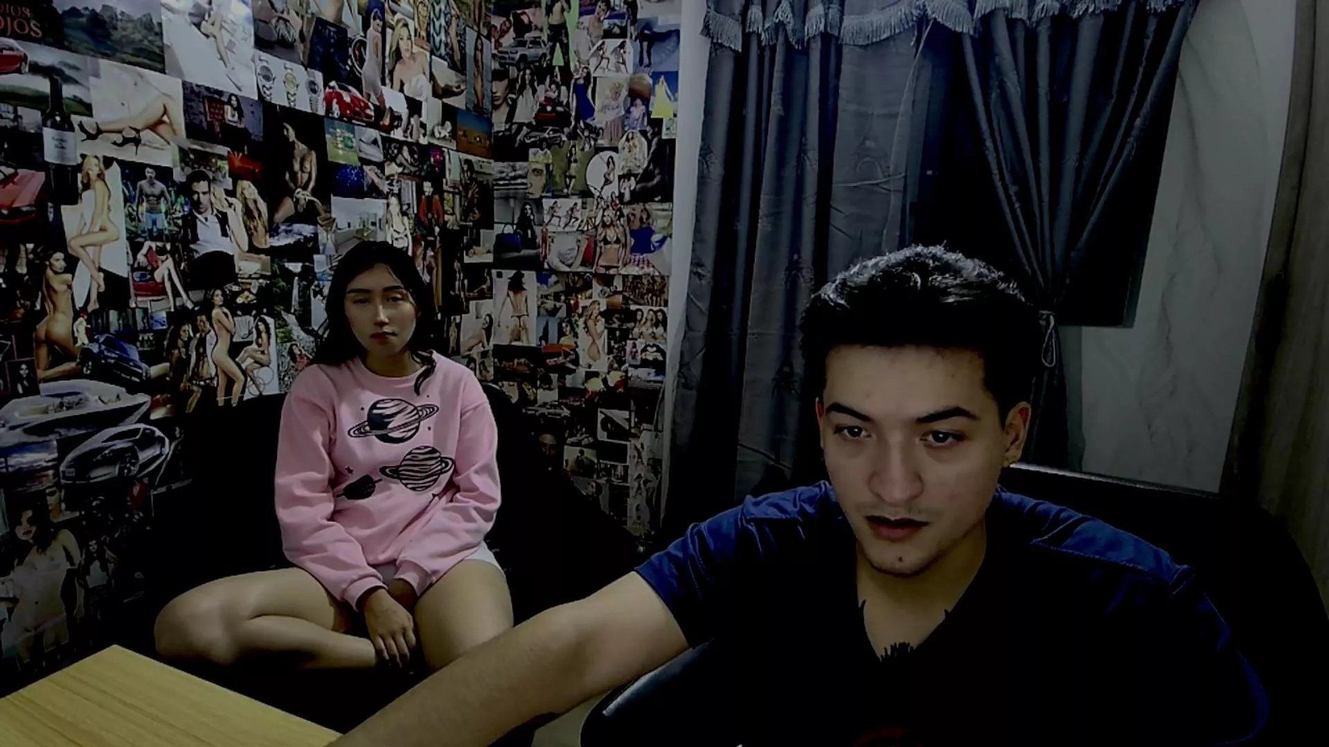 Offline RoseandViktor23 on Cam4