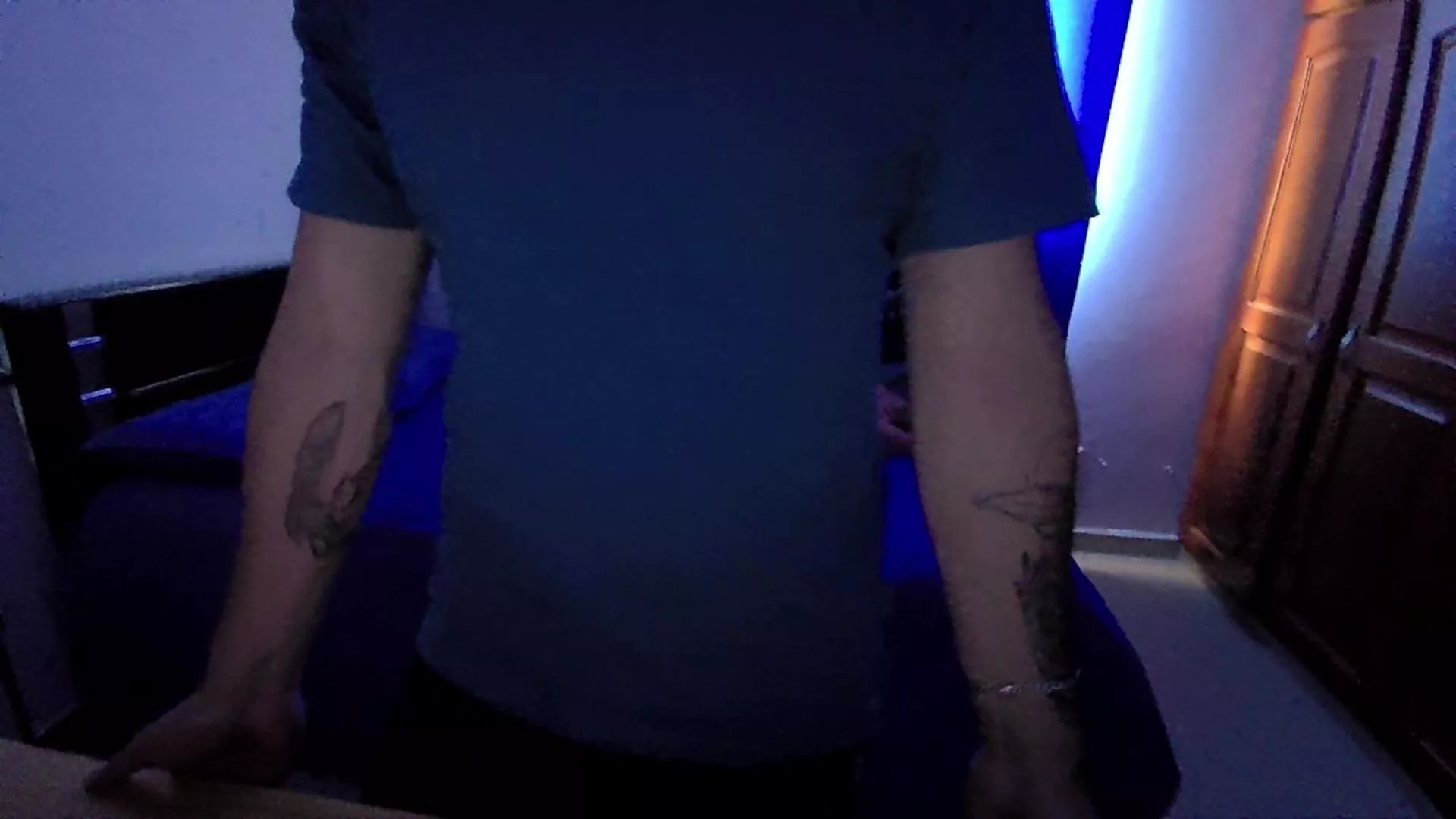 Offline RoseandViktor23 on Cam4