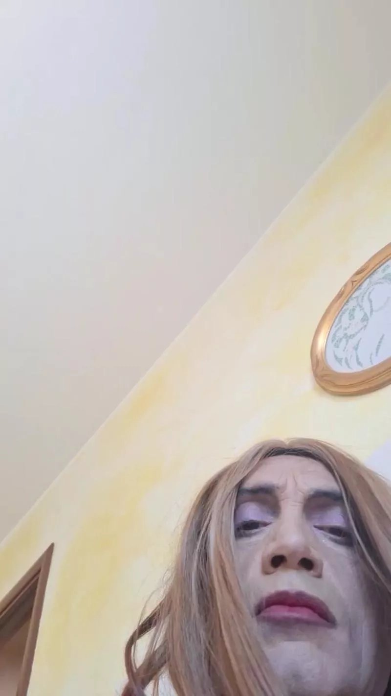 Offline sharon184 on Cam4