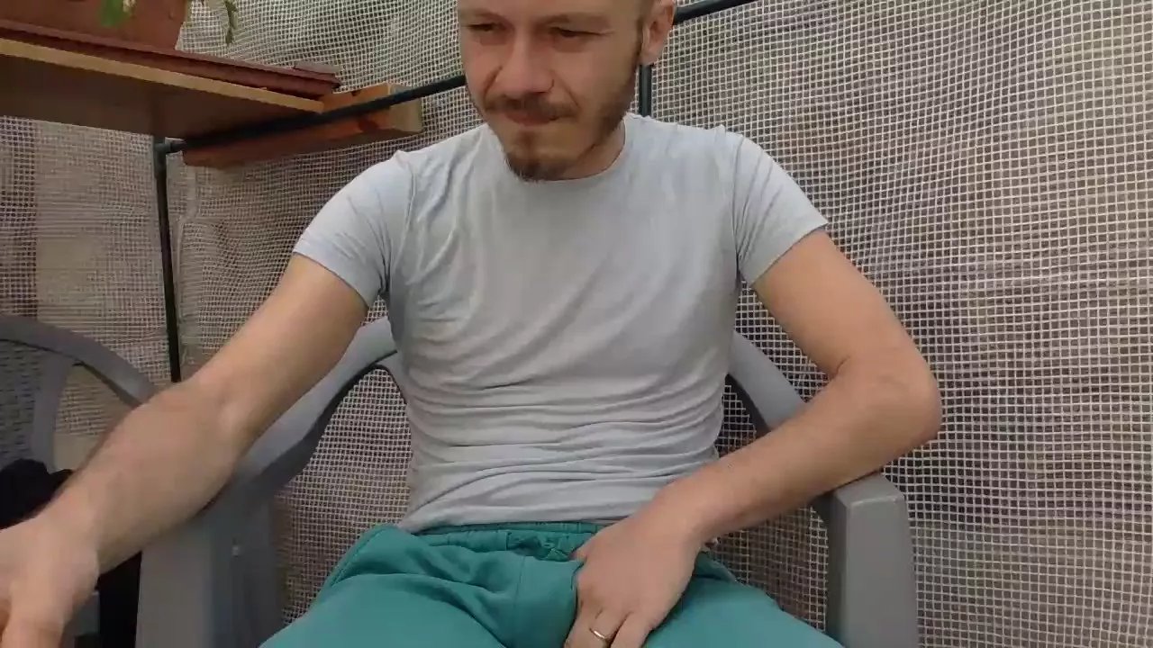 Offline short_and_cute on Cam4