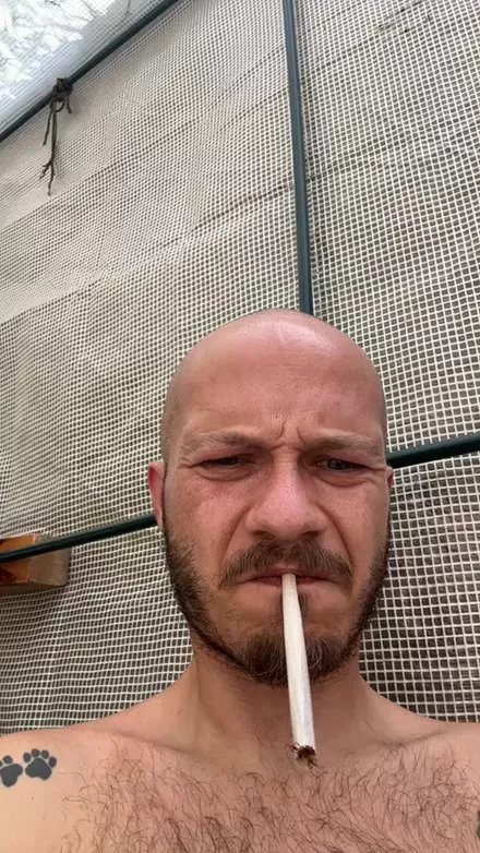 Offline short_and_cute on Cam4