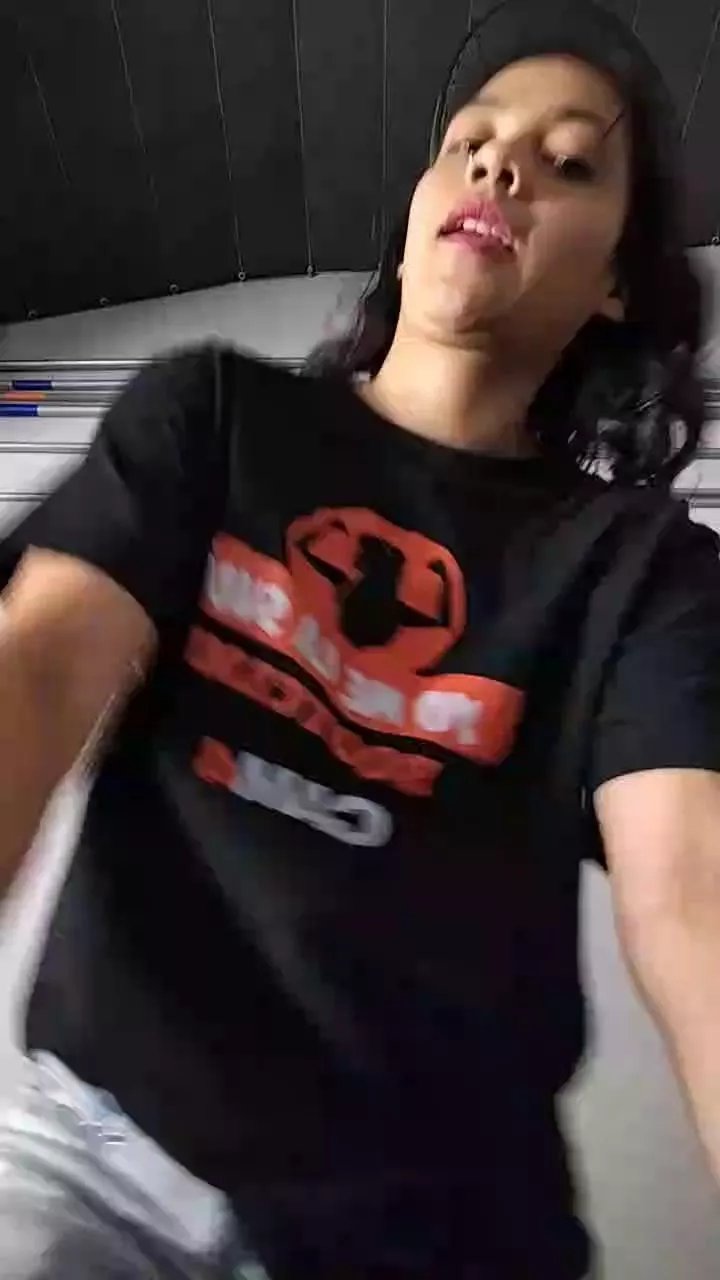 Offline sweet_scarlett_ on Cam4