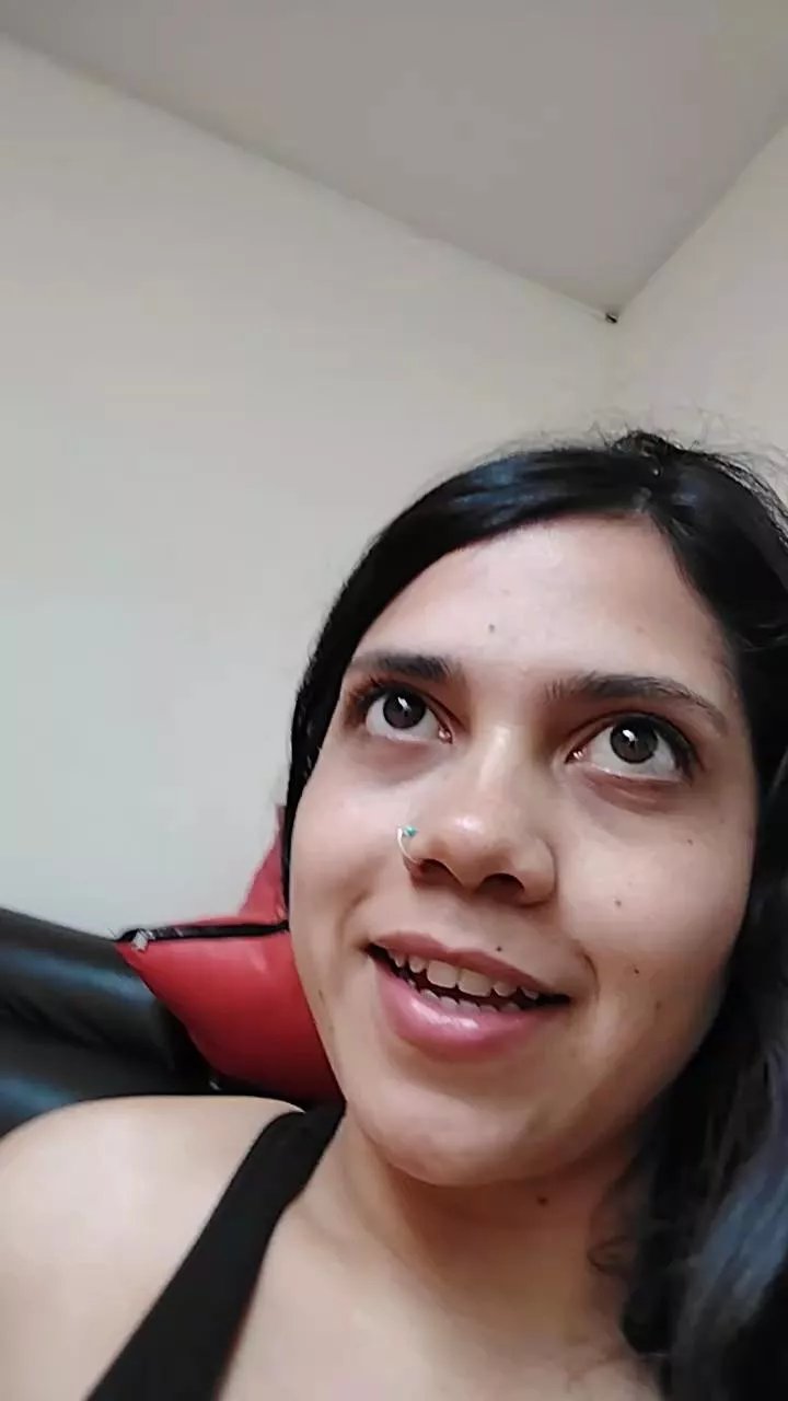 Offline sweet_scarlett_ on Cam4