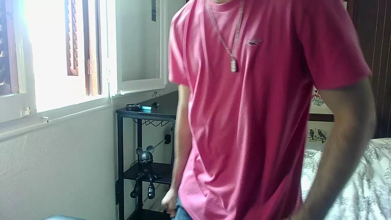 Offline thebulgueboyy on Cam4