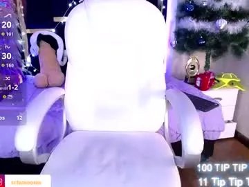 Freechat moon_water__ on Chaturbate