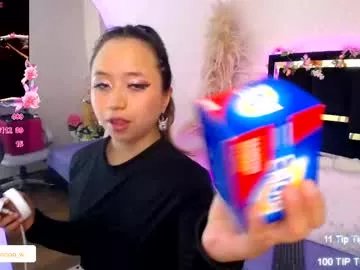 Freechat moon_water__ on Chaturbate