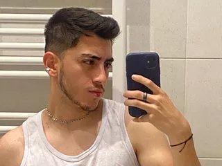 Offline apolo_ramos on Flirt4Free
