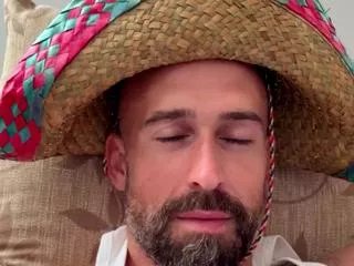 Offline robert_smiley on Flirt4Free