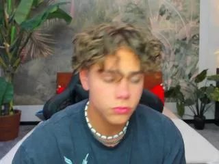 Offline spencer_roth on Flirt4Free