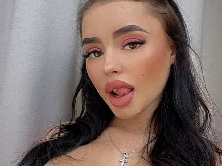 Offline DaenerysDaen on Streamate