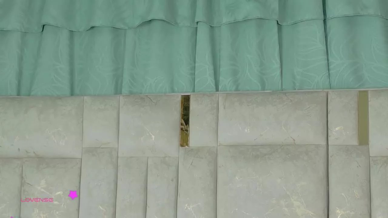 Offline AmelieGrace on Streamray