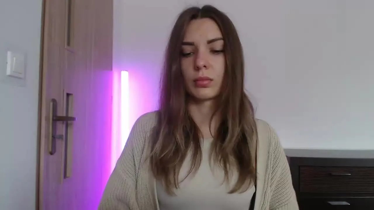 Offline AuroraKiss on Streamray