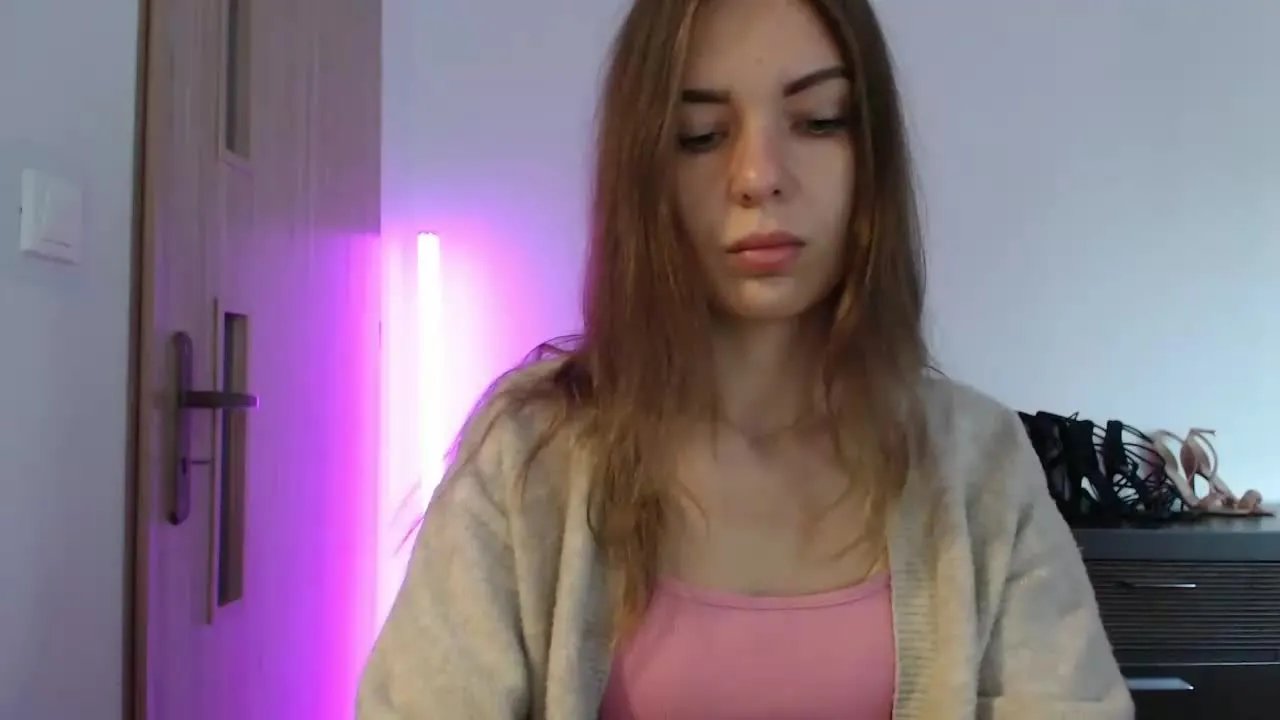 Offline AuroraKiss on Streamray