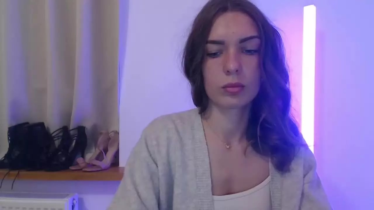 Offline AuroraKiss on Streamray