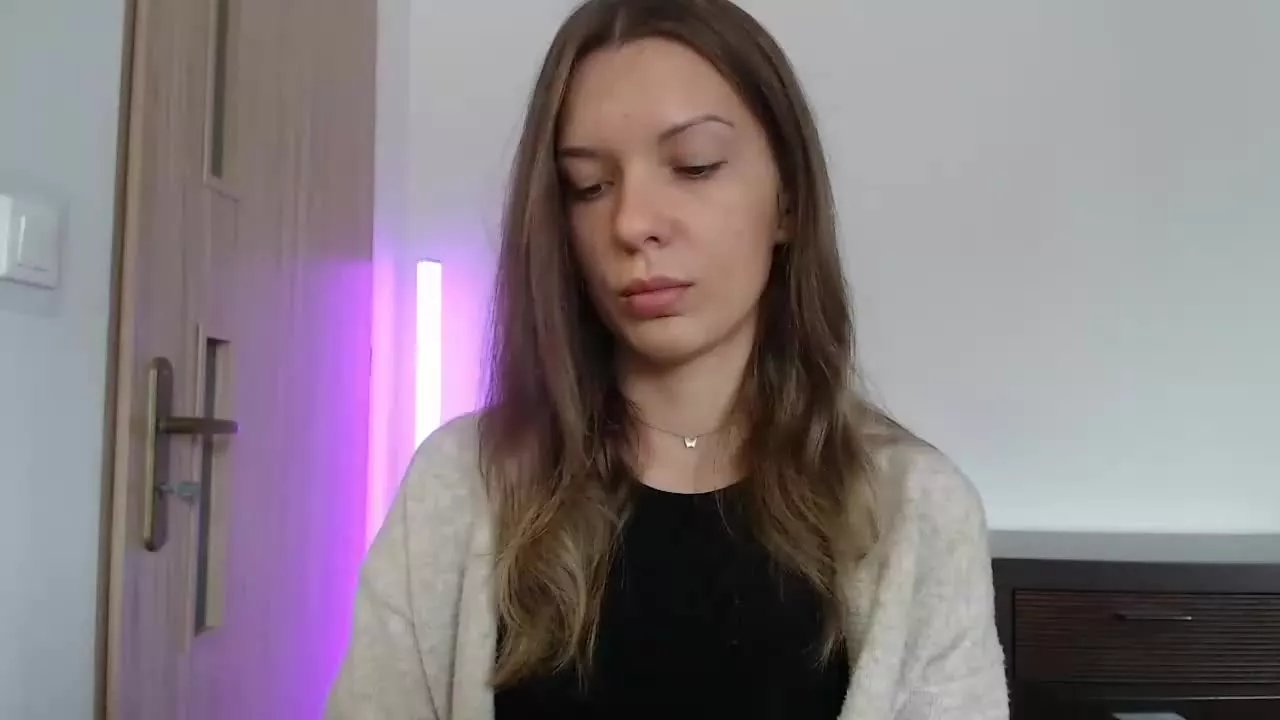 Offline AuroraKiss on Streamray