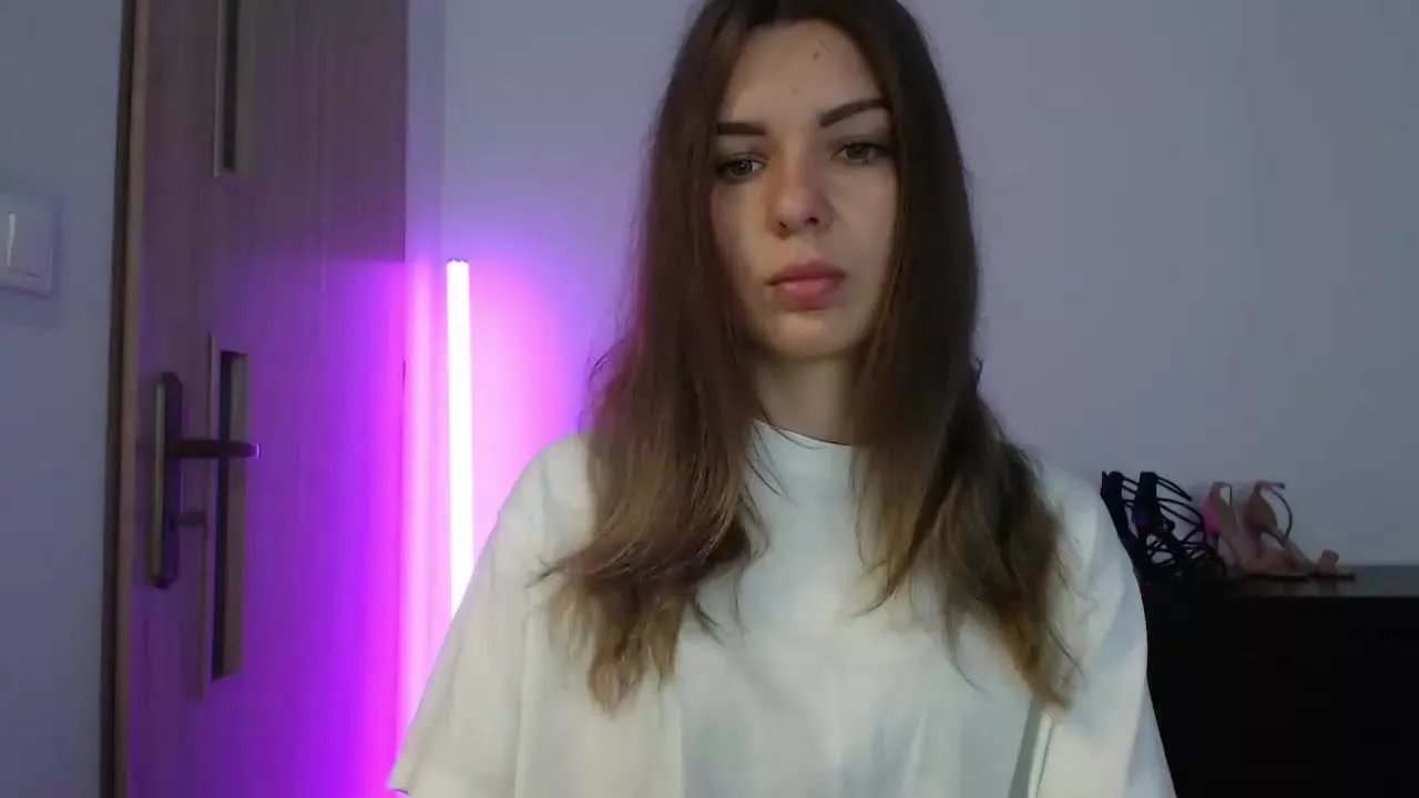 Offline AuroraKiss on Streamray