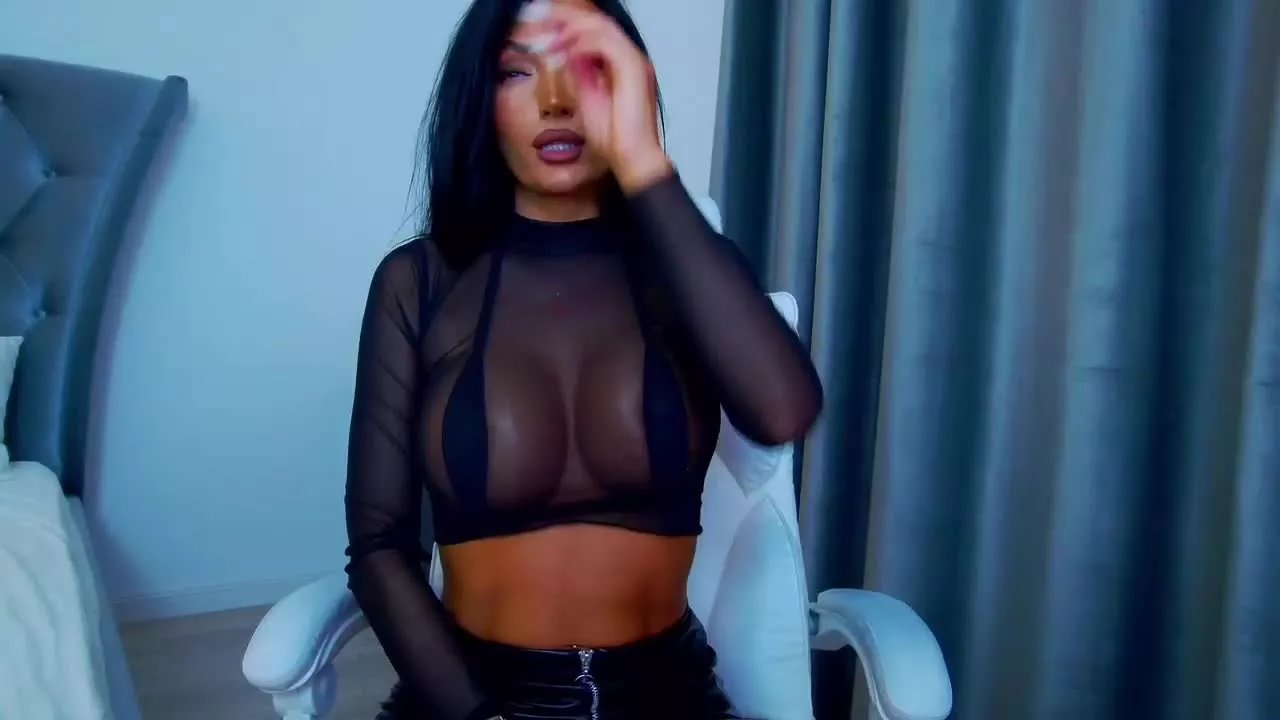 Offline KarinaSmith on Streamray