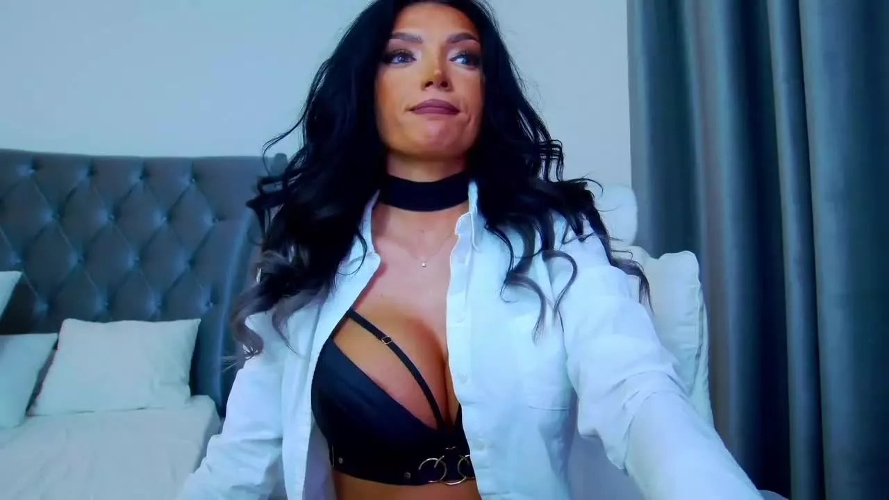 Offline KarinaSmith on Streamray