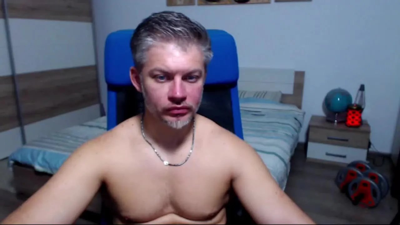 Offline RobbyShawz on Streamray