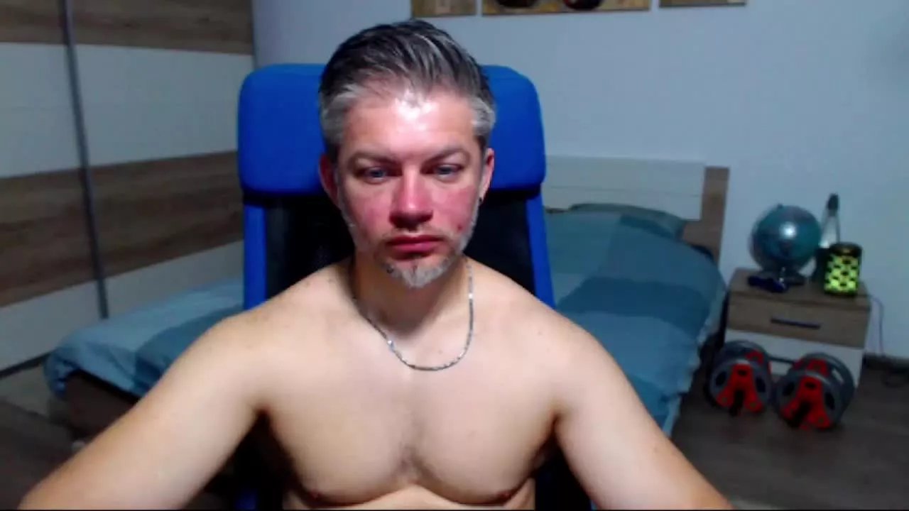 Offline RobbyShawz on Streamray