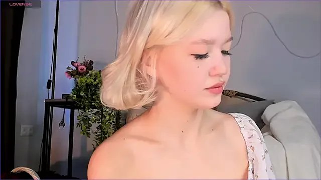 Freechat milli_sun_ on StripChat